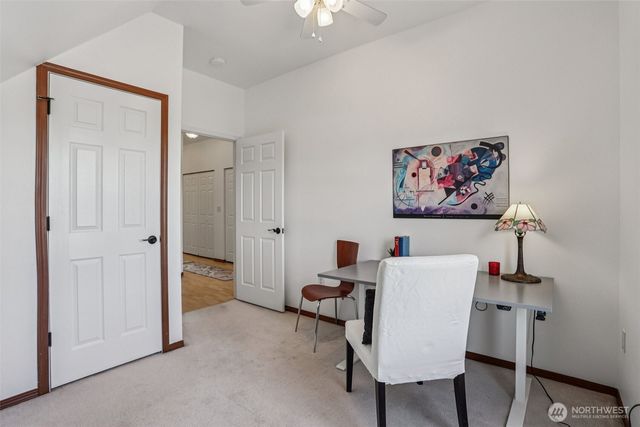 511 Van de Vanter Avenue, Kent, WA 98030