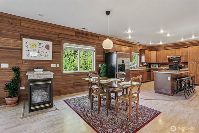 511 Van de Vanter Avenue, Kent, WA 98030