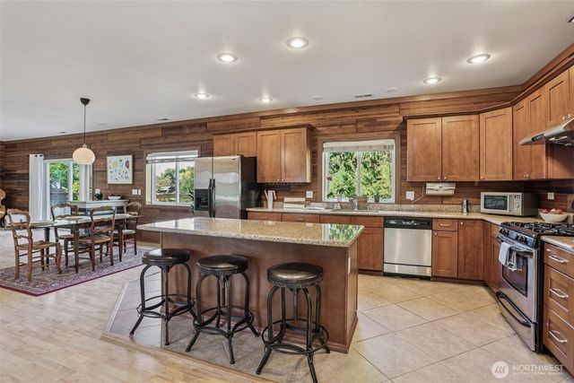 511 Van de Vanter Avenue, Kent, WA 98030