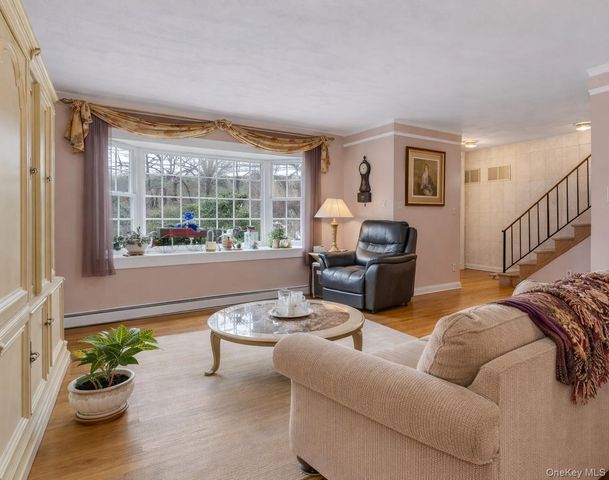 4069 Express Drive N, Ronkonkoma, NY 11779