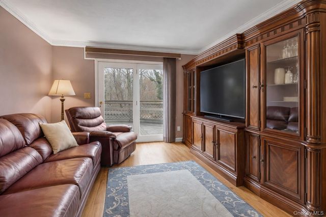 4069 Express Drive N, Ronkonkoma, NY 11779