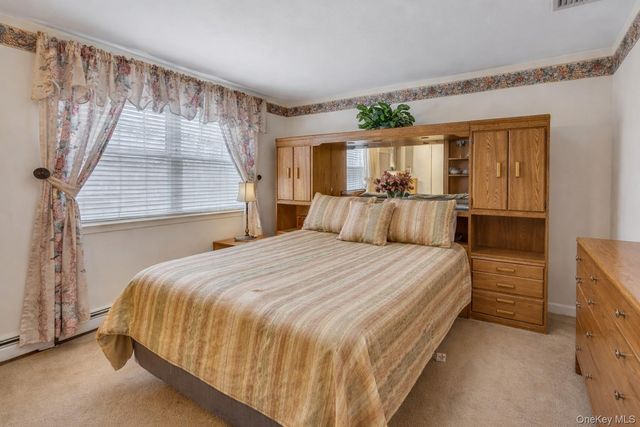 4069 Express Drive N, Ronkonkoma, NY 11779