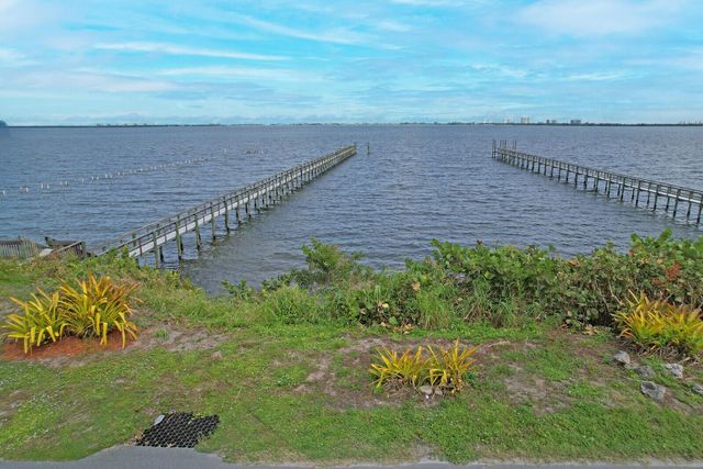 105 Main Street, Fort Pierce, FL 34982