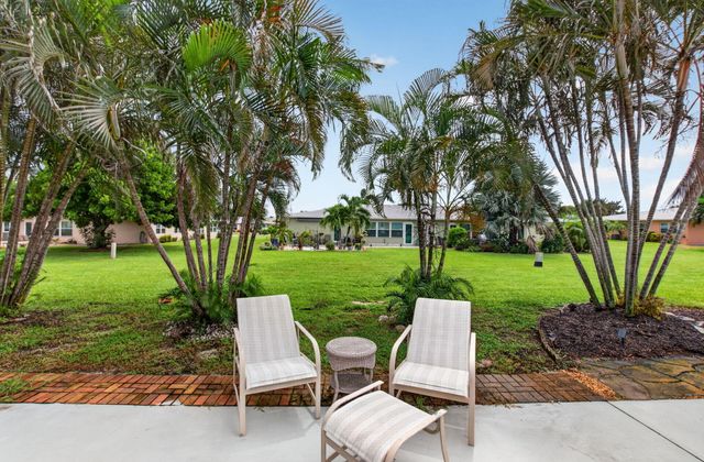 190 N HIGH POINT Boulevard A, Boynton Beach, FL 33435
