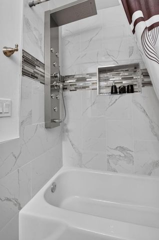 190 N HIGH POINT Boulevard A, Boynton Beach, FL 33435