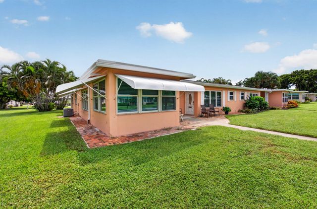190 N HIGH POINT Boulevard A, Boynton Beach, FL 33435