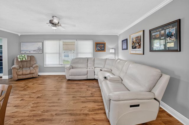 190 N HIGH POINT Boulevard A, Boynton Beach, FL 33435