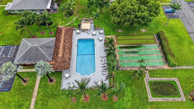 190 N HIGH POINT Boulevard A, Boynton Beach, FL 33435