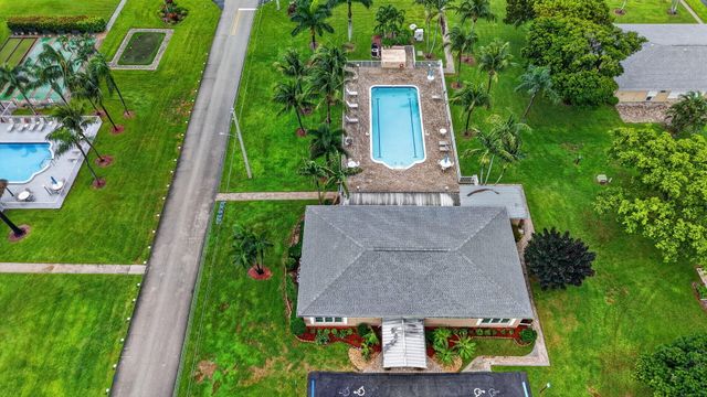 190 N HIGH POINT Boulevard A, Boynton Beach, FL 33435