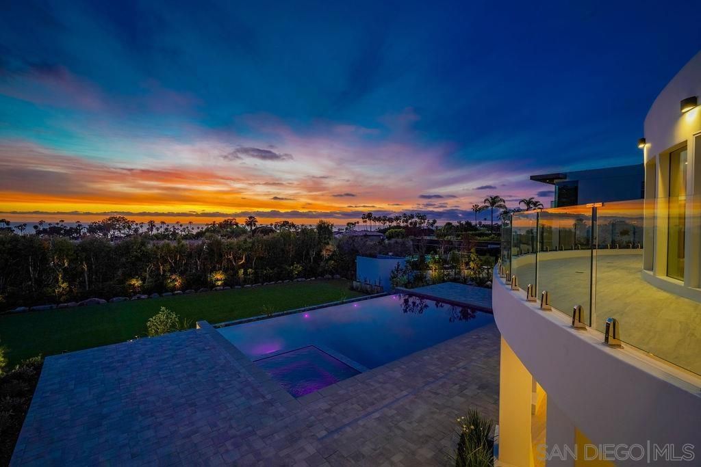 8308 Calle Del Cielo, La Jolla, CA 92037 — photo 2