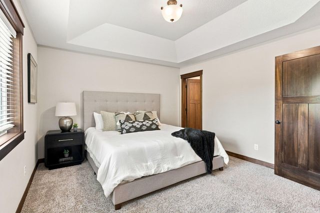 7801 Ava Trail, Inver Grove Heights, MN 55077