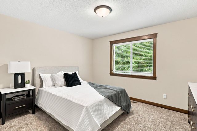 7801 Ava Trail, Inver Grove Heights, MN 55077