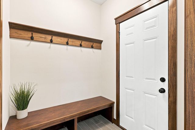 7801 Ava Trail, Inver Grove Heights, MN 55077
