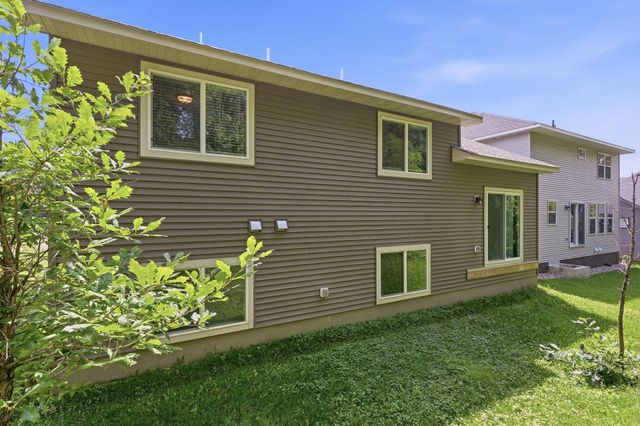 7801 Ava Trail, Inver Grove Heights, MN 55077