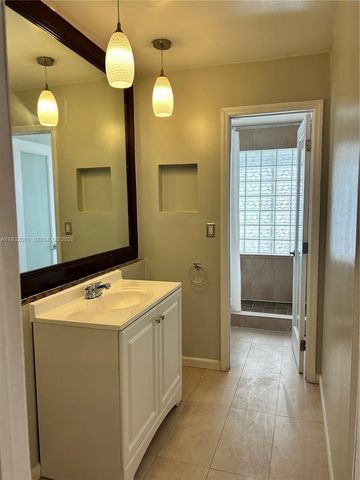 1628 NE 4th Pl, Fort Lauderdale, FL 33301