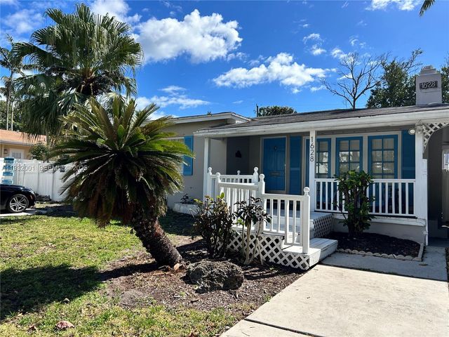 1628 NE 4th Pl, Fort Lauderdale, FL 33301