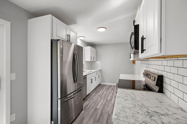 2109-2111 Adderbury Circle, Madison, WI 53711