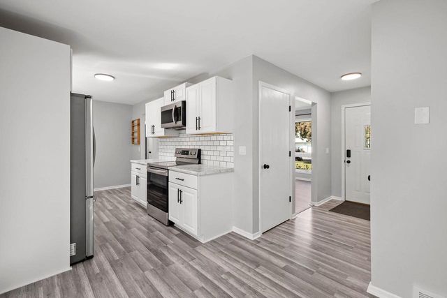 2109-2111 Adderbury Circle, Madison, WI 53711