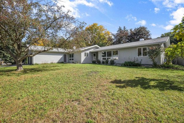 2109-2111 Adderbury Circle, Madison, WI 53711