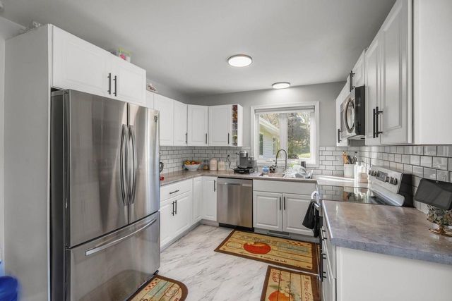 2109-2111 Adderbury Circle, Madison, WI 53711