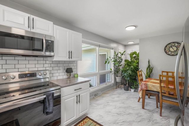 2109-2111 Adderbury Circle, Madison, WI 53711