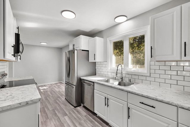 2109-2111 Adderbury Circle, Madison, WI 53711