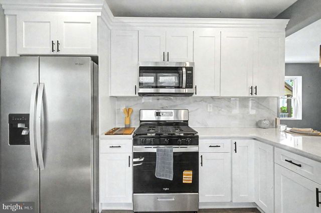 224 W OLIVE ST, Westville, NJ 08093