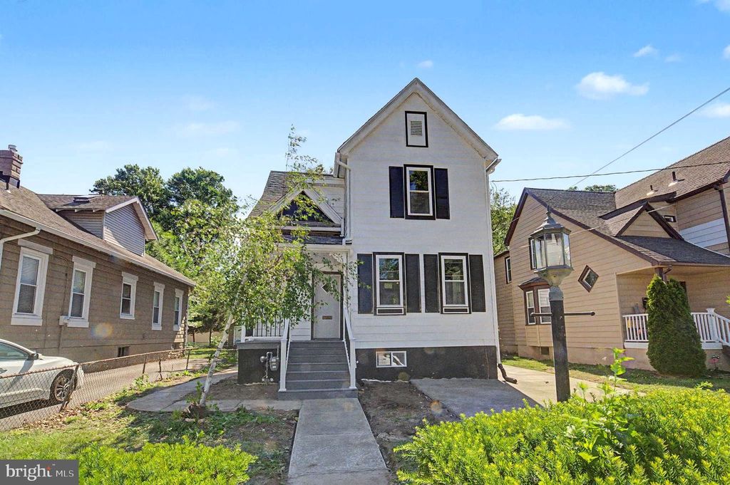 224 W OLIVE ST, Westville, NJ 08093