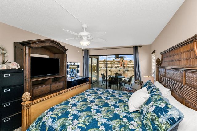 9050 MIDNIGHT PASS ROAD 1, Sarasota, FL 34242