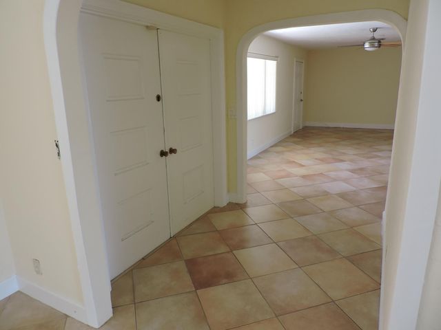 4529 Square Lake Drive, Palm Beach Gardens, FL 33418