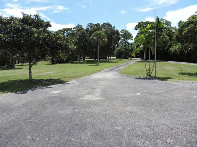 4529 Square Lake Drive, Palm Beach Gardens, FL 33418