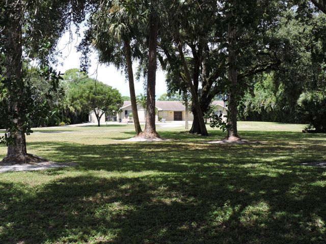4529 Square Lake Drive, Palm Beach Gardens, FL 33418