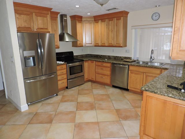 4529 Square Lake Drive, Palm Beach Gardens, FL 33418
