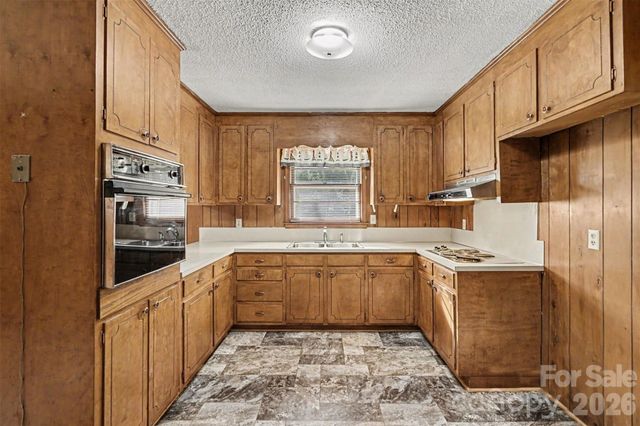 777 Springdale Lane, Gastonia, NC 28052