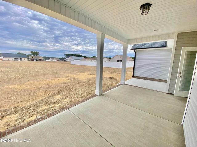 203 Rae Drive, Pikeville, NC 27863