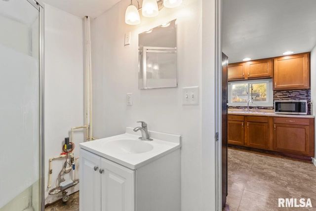 4208 S LAFAYETTE Avenue, Bartonville, IL 61607