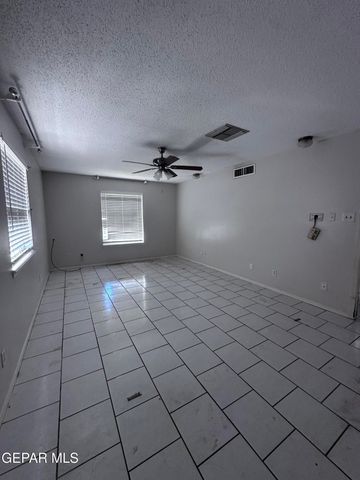 404 E HAGUE Road, El Paso, TX 79902