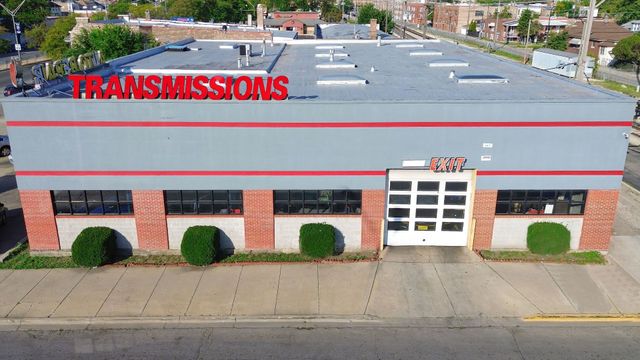 5000 W Cermak Road W, Cicero, IL 60804