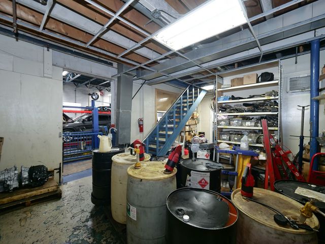 5000 W Cermak Road W, Cicero, IL 60804
