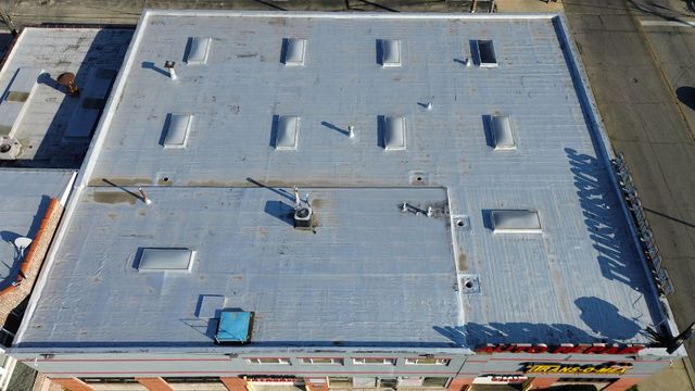 5000 W Cermak Road W, Cicero, IL 60804