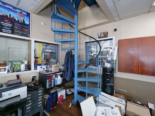 5000 W Cermak Road W, Cicero, IL 60804