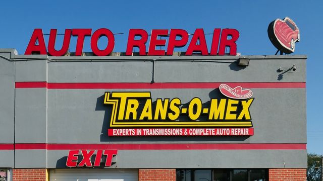 5000 W Cermak Road W, Cicero, IL 60804