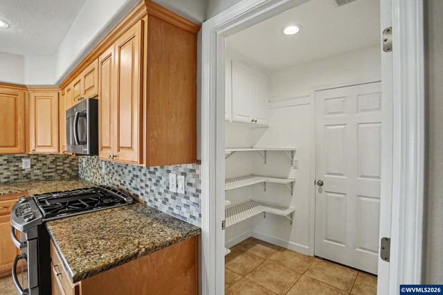 812 SW 8th St, Sublimity, OR 97385