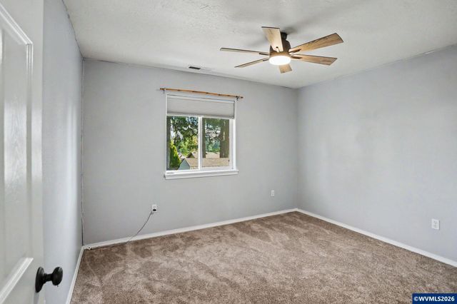 812 SW 8th St, Sublimity, OR 97385