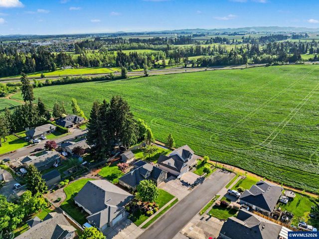 812 SW 8th St, Sublimity, OR 97385
