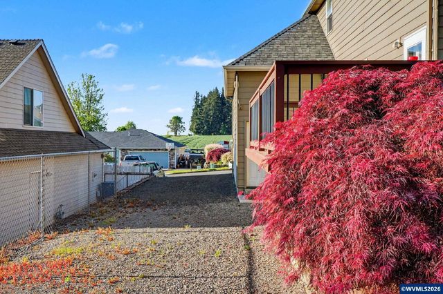 812 SW 8th St, Sublimity, OR 97385