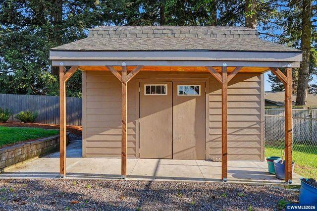 812 SW 8th St, Sublimity, OR 97385