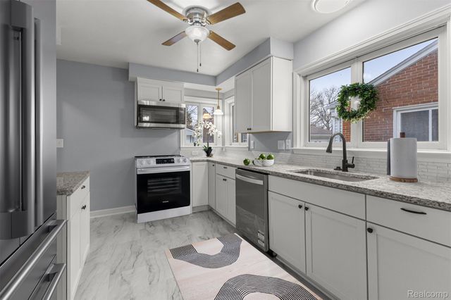 12076 Nathaline, Redford Charter Township, MI 48239