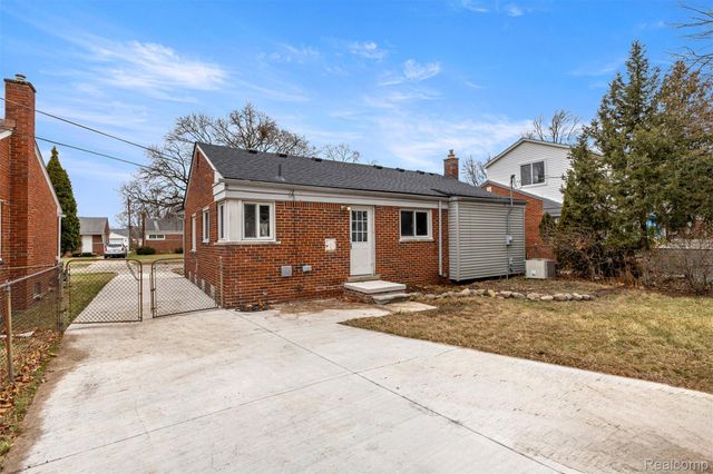 12076 Nathaline, Redford Charter Township, MI 48239