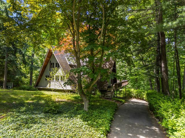 56 High Hill Road, Tuxedo Park, NY 10987